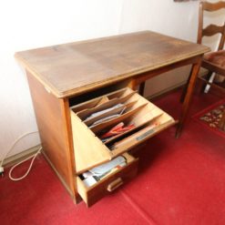Schreibtisch Antik mit Fächer-Fach Etikett -BOX- -3